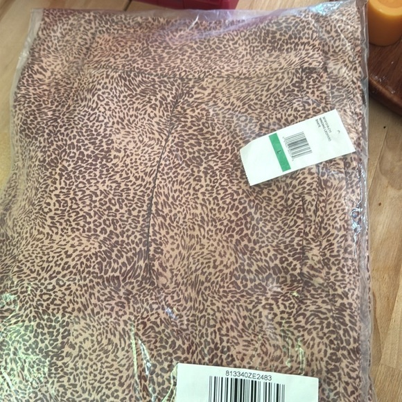 Jessica Simpson Cheetah Print Shaye Flare Pant Side Slits Large - Picture 2 of 2